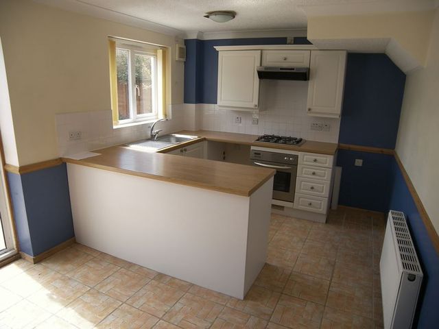  Image of 3 bedroom Semi-Detached house to rent in Port Way Madeley Telford TF7 at Port Way Madeley Telford, TF7 4ND